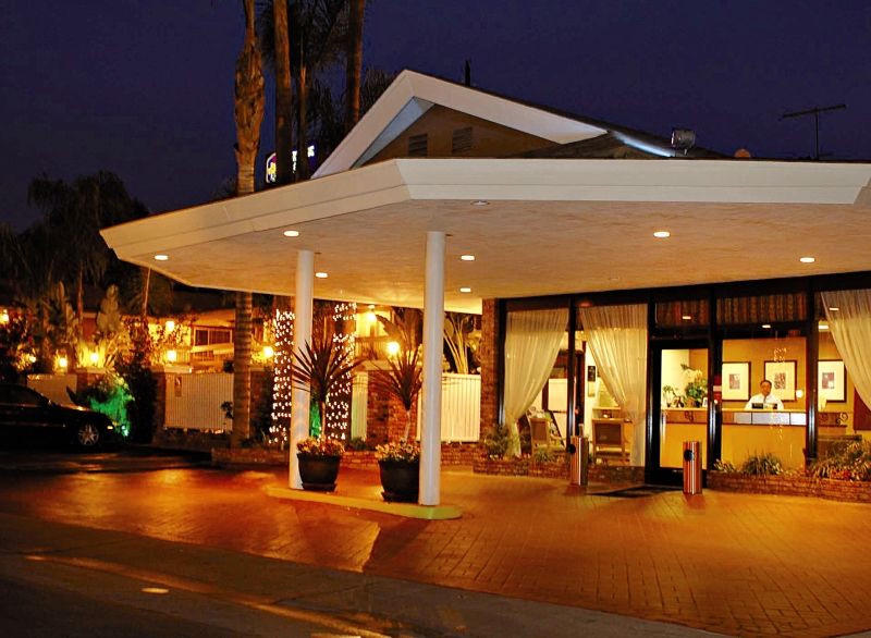Best Western Plus Carriage Hotel 4*