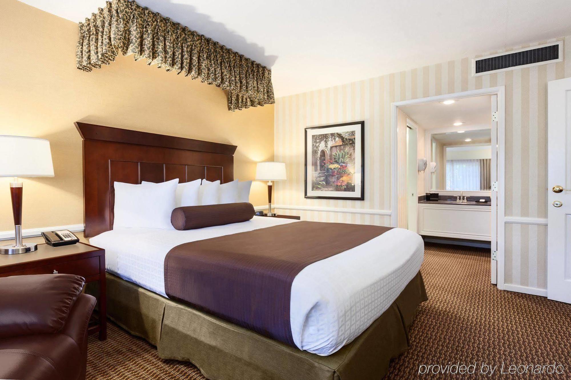 Best Western Plus Carriage 4* Los Ángeles